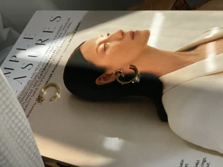 گوشواره حلقه اى نگينى ميخى ابكارى طلا